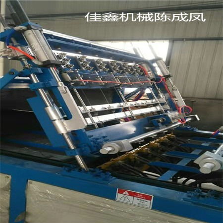 fs免拆一體化復合保溫板設備 佳鑫機械是建筑發展的新興產業